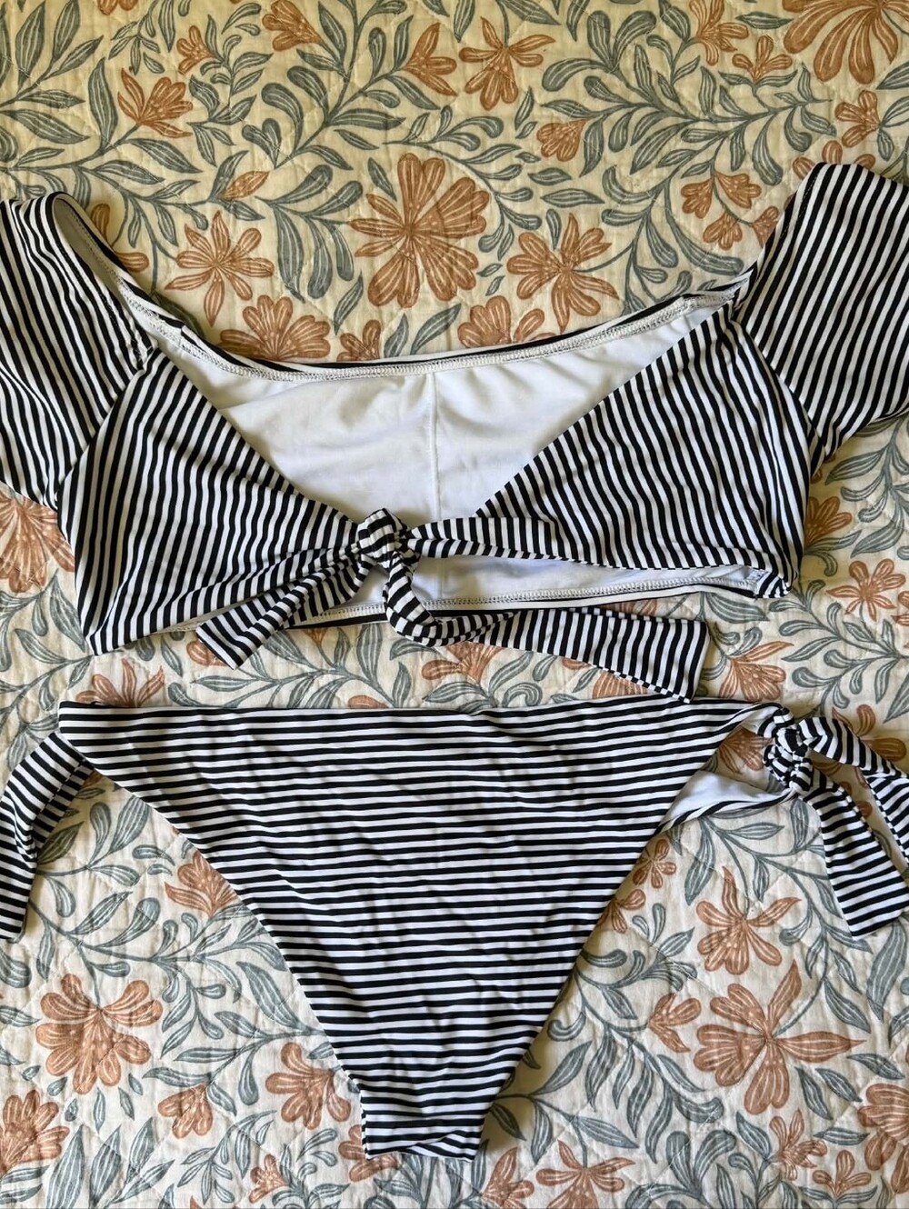 Cabana del Sol black and white striped bikini M